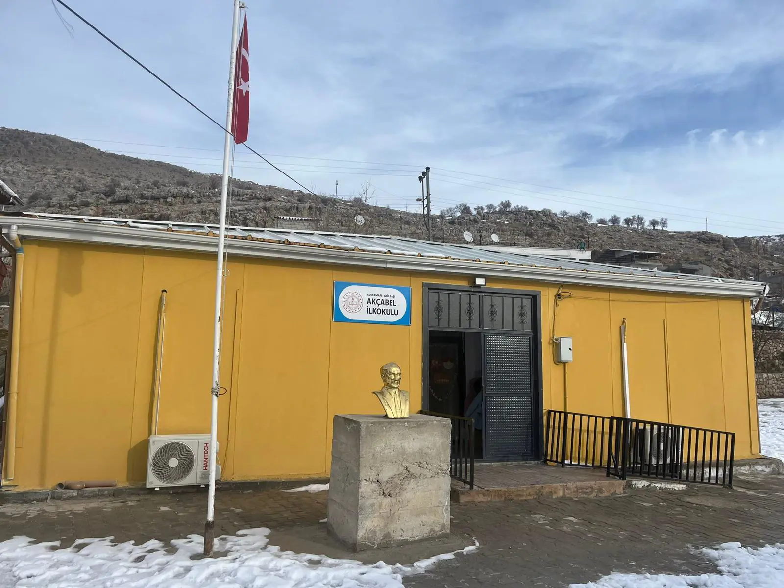 Akçabel İlkokulu