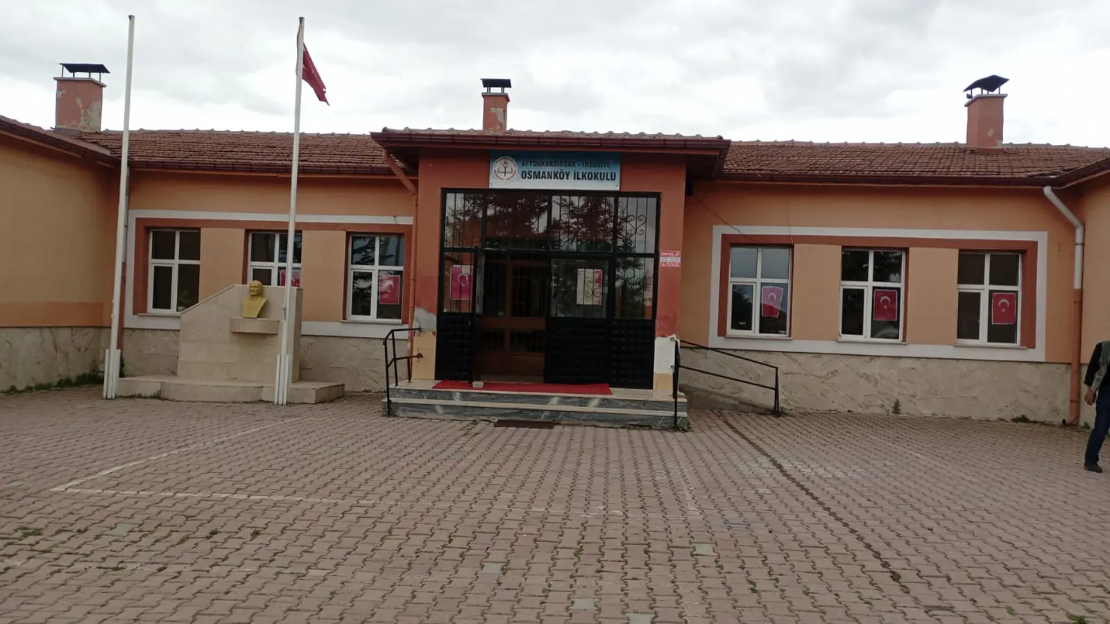 Kurum Kapak Görseli