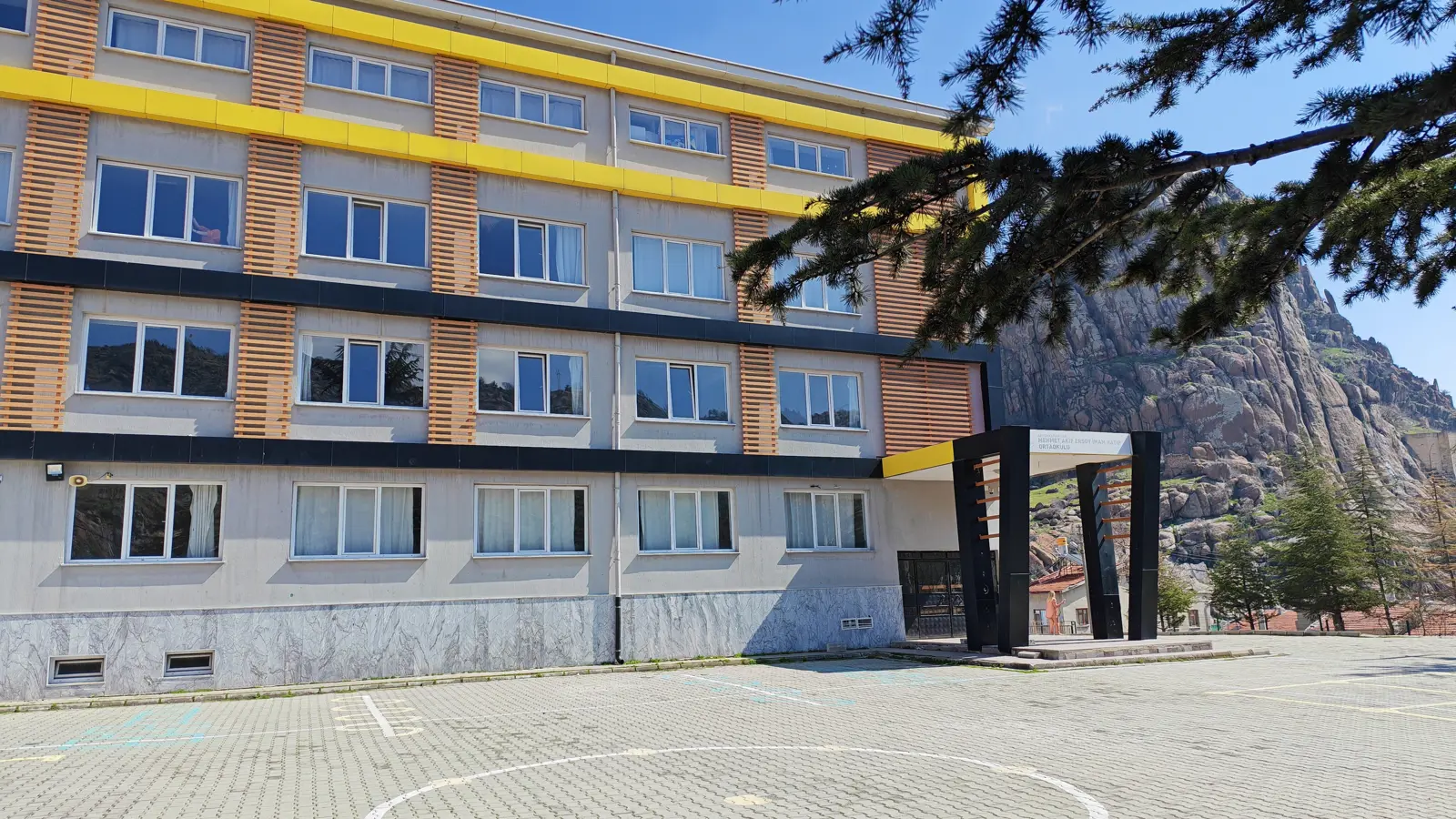 Kurum Kapak Görseli