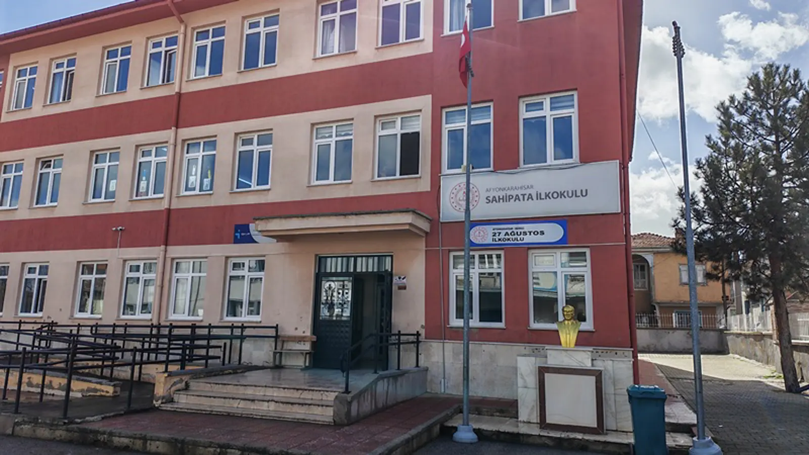 Kurum Kapak Görseli