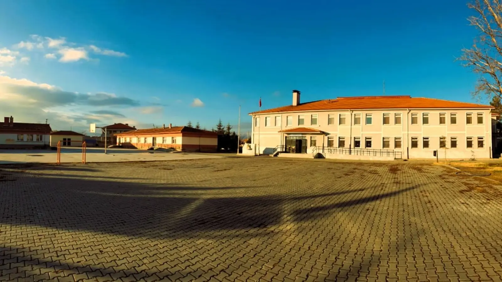 Kurum Kapak Görseli