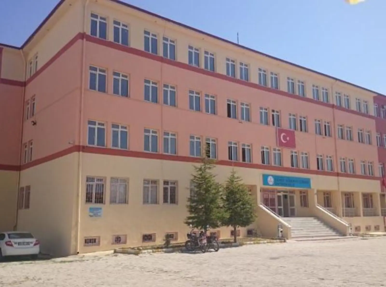 Kurum Kapak Görseli