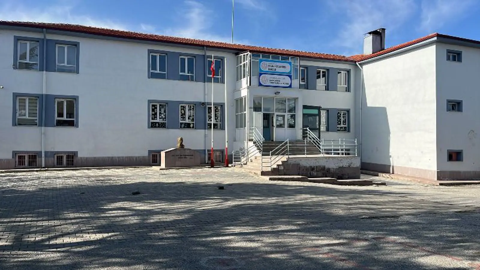 Kurum Kapak Görseli