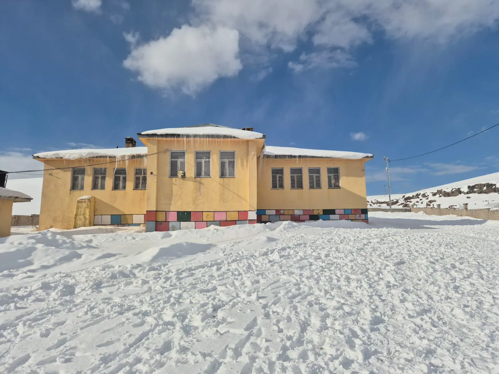 Kurum Kapak Görseli