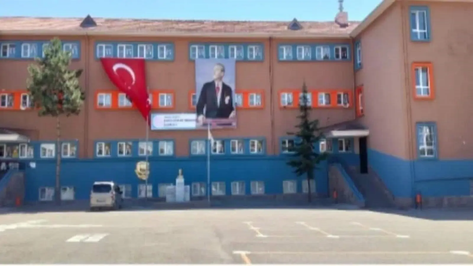 Kurum Kapak Görseli