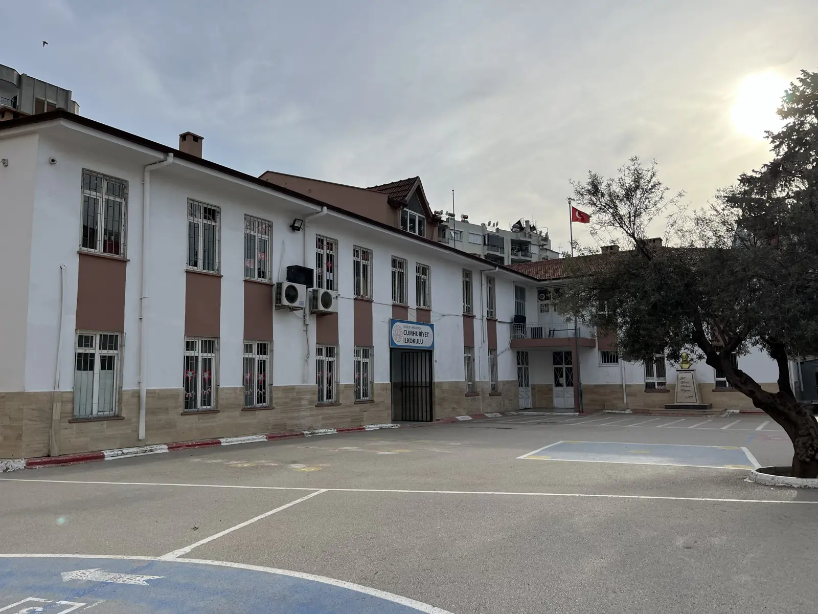 Kurum Kapak Görseli