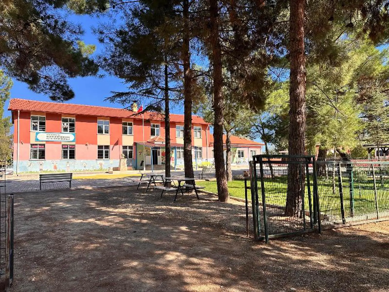Kurum Kapak Görseli