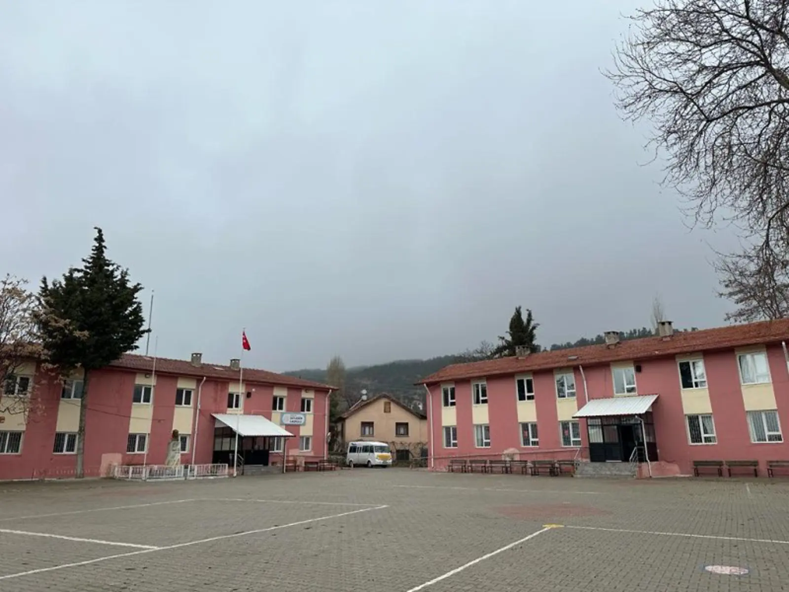 Kurum Kapak Görseli
