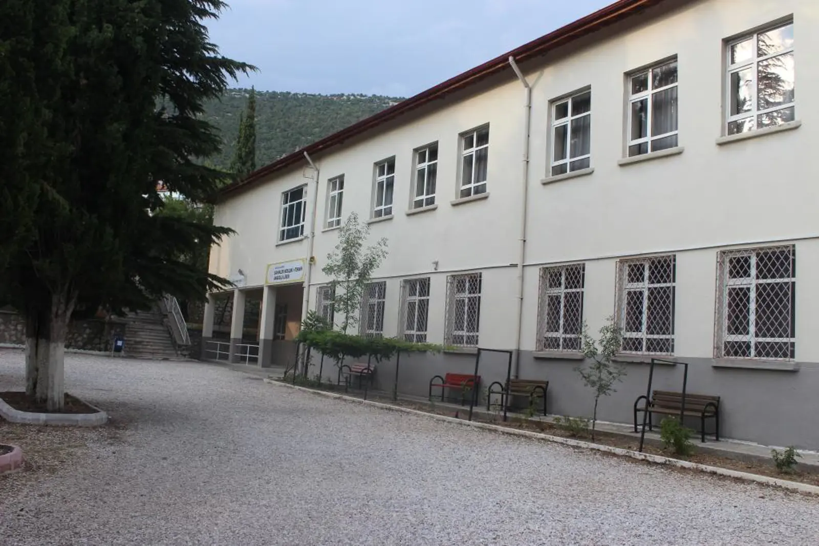 Kurum Kapak Görseli