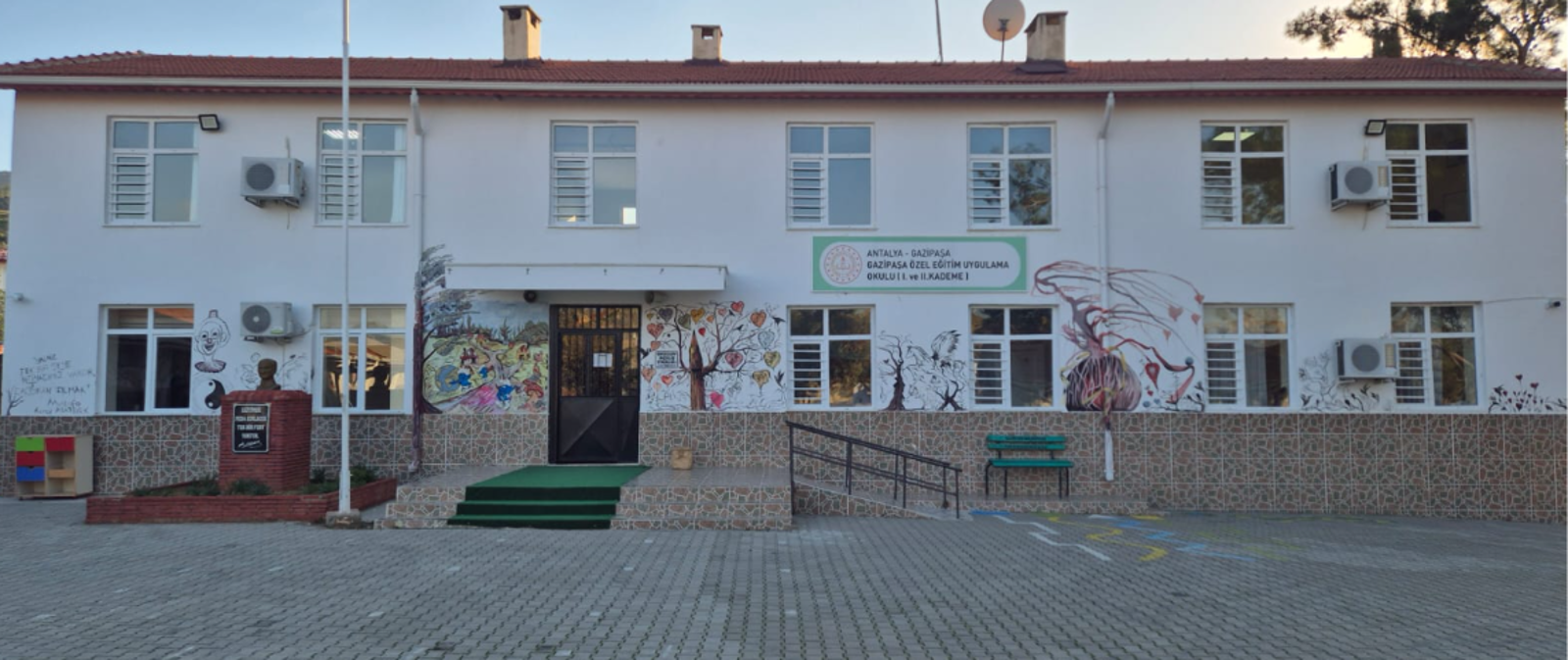 Kurum Kapak Görseli