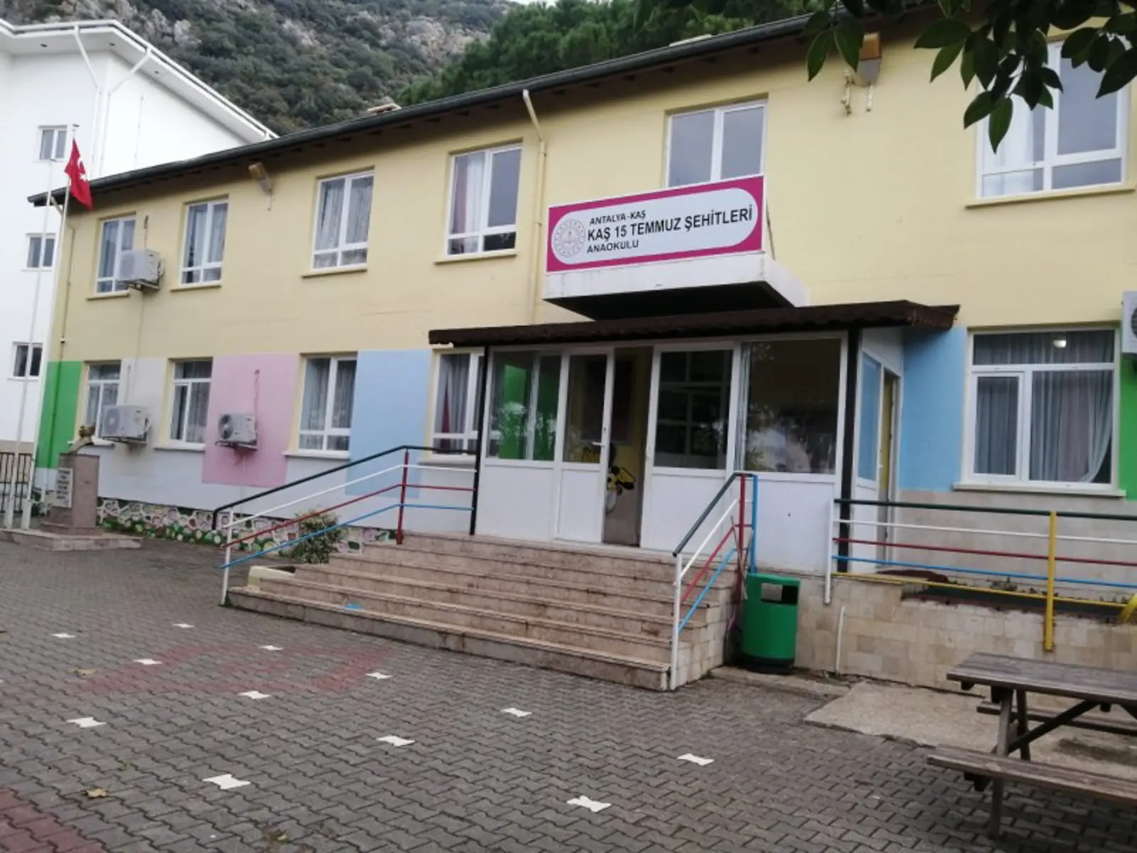 Kurum Kapak Görseli