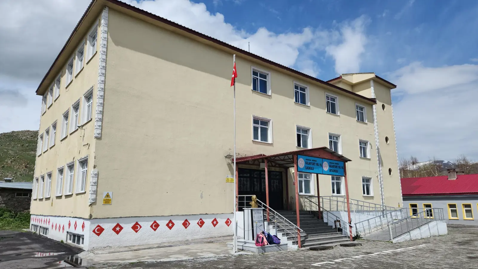 Kurum Kapak Görseli