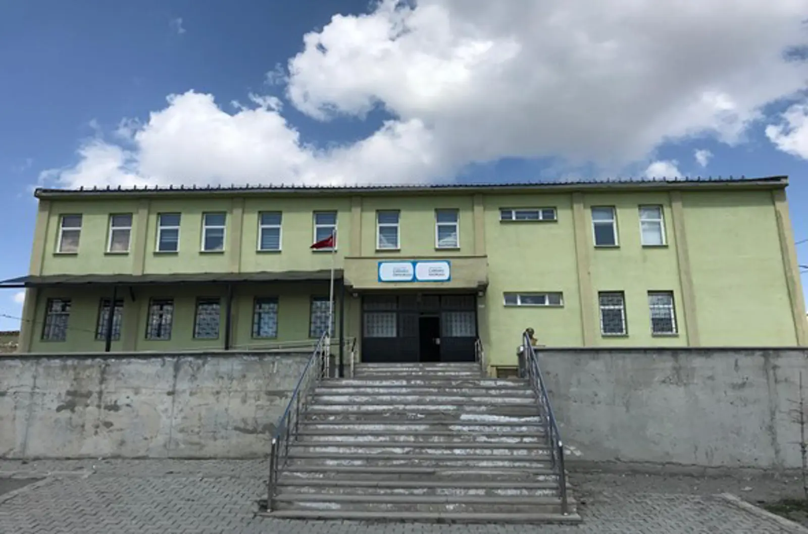 Kurum Kapak Görseli