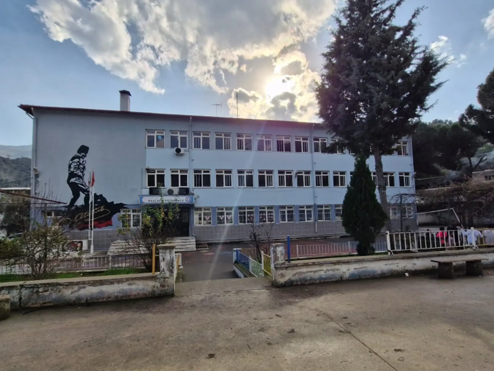 Kurum Kapak Görseli
