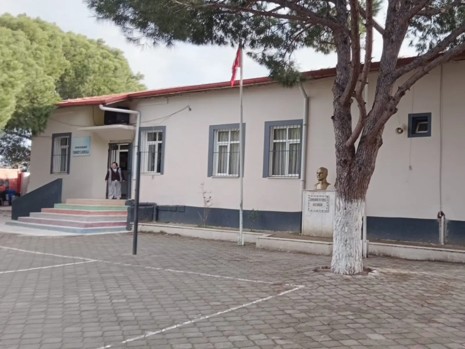 Yeniköy İlkokulu