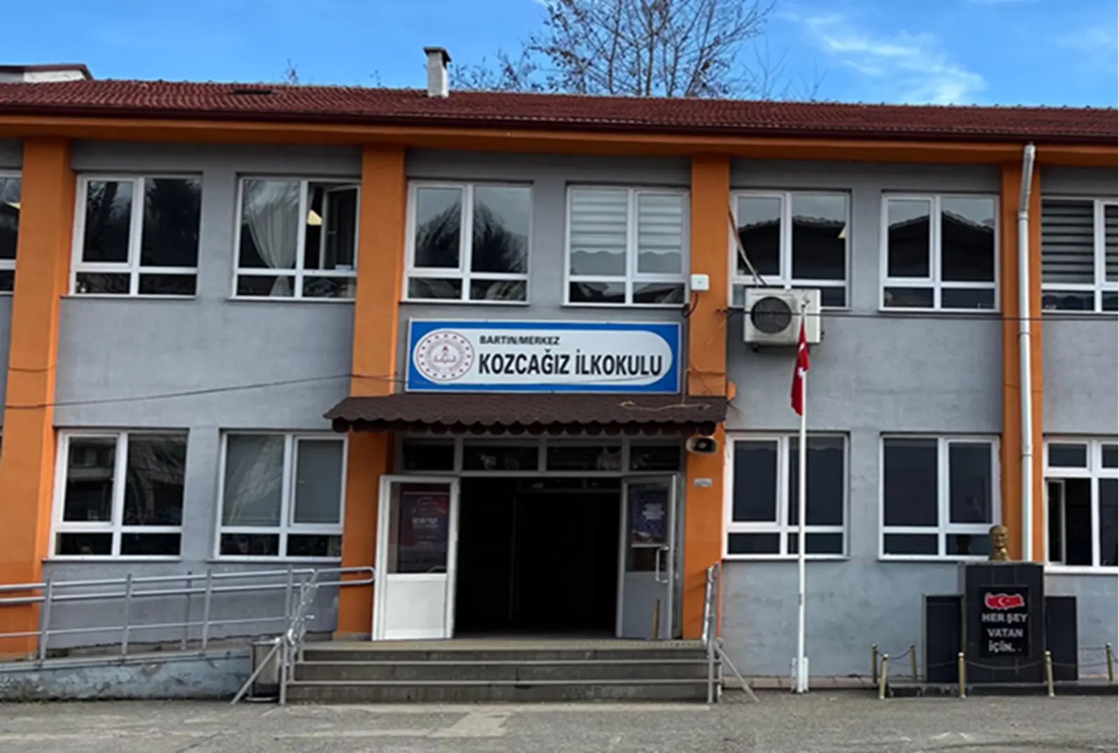 Kurum Kapak Görseli