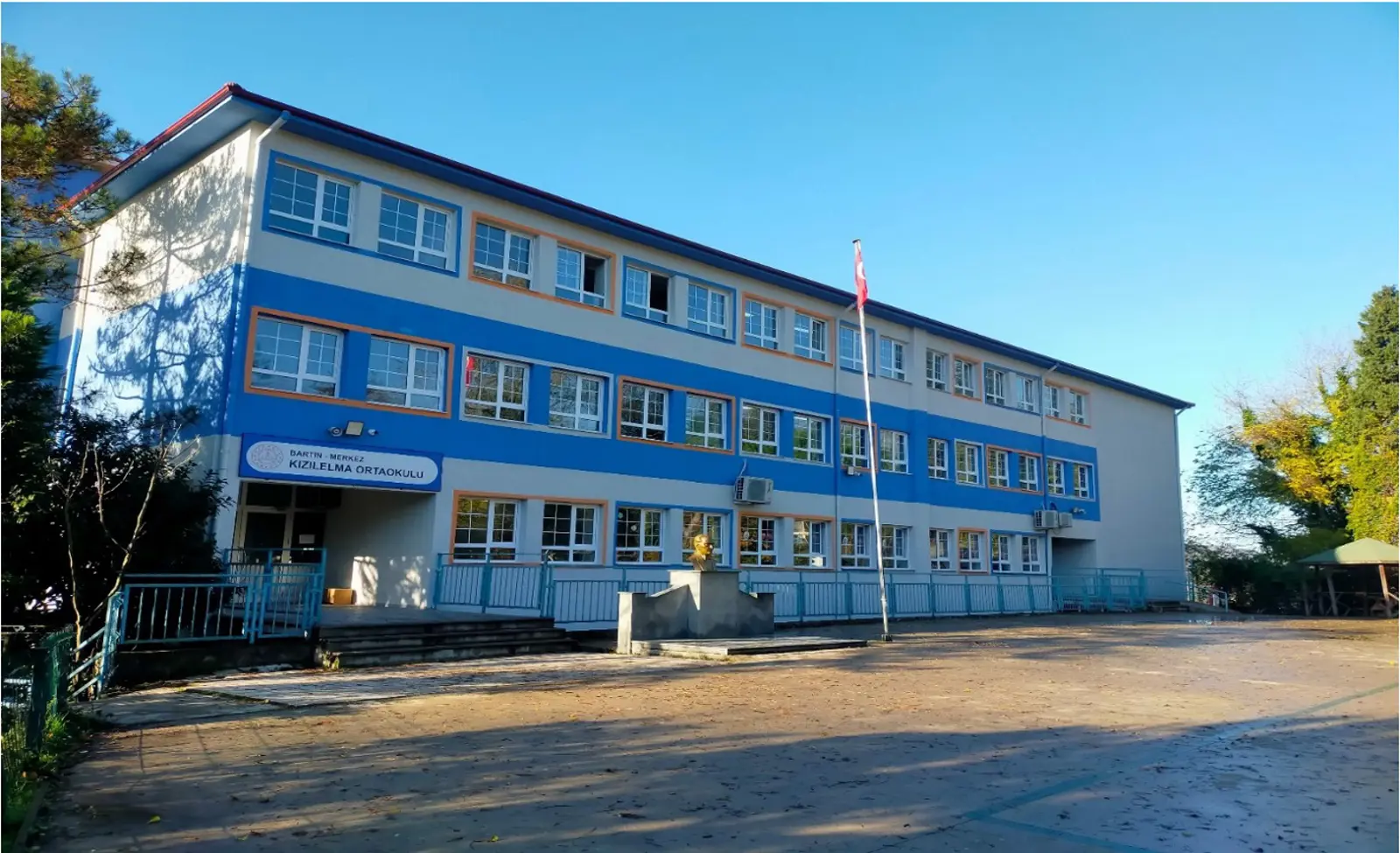 Kurum Kapak Görseli