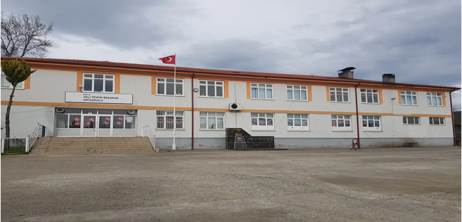 Kurum Kapak Görseli