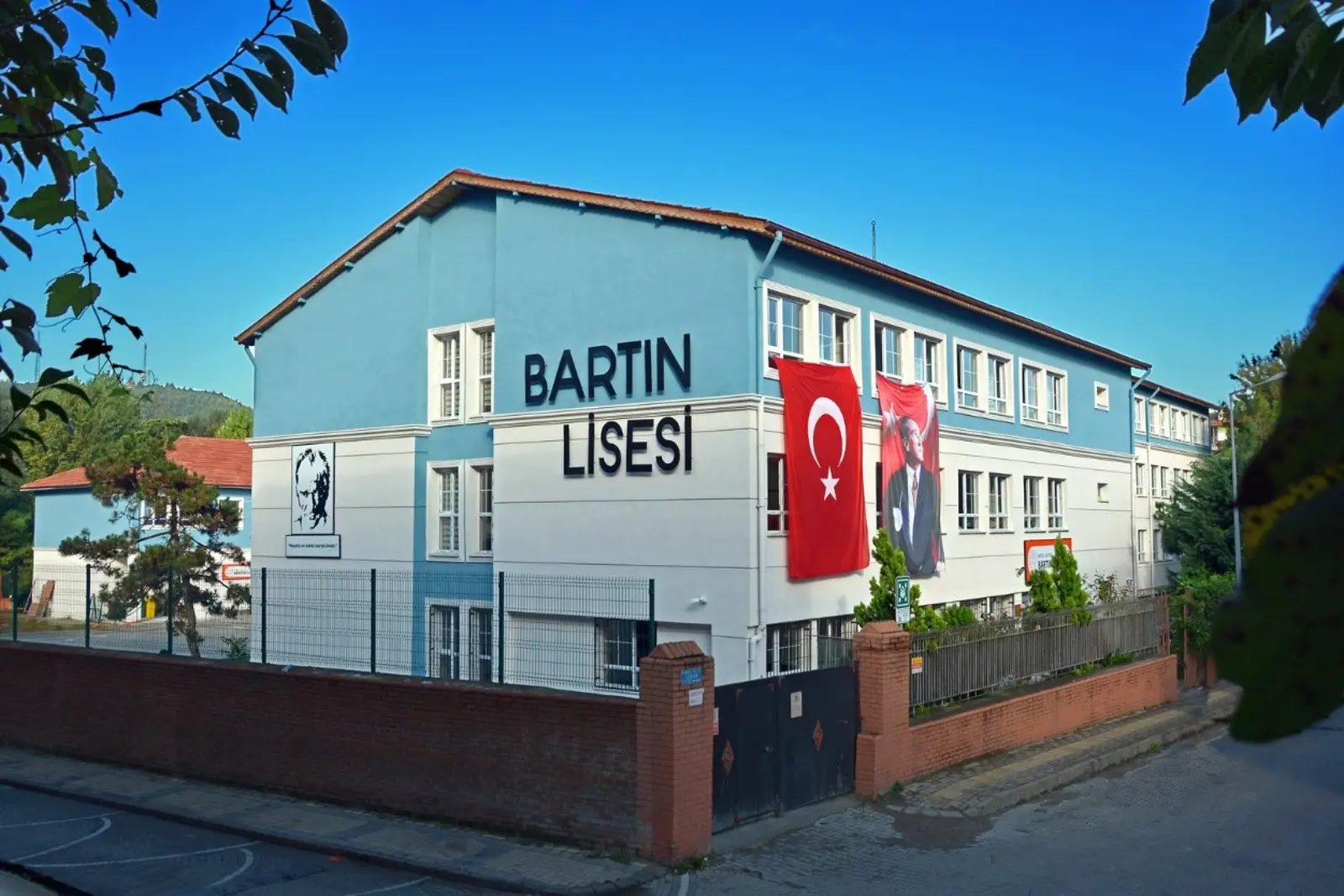 Kurum Kapak Görseli