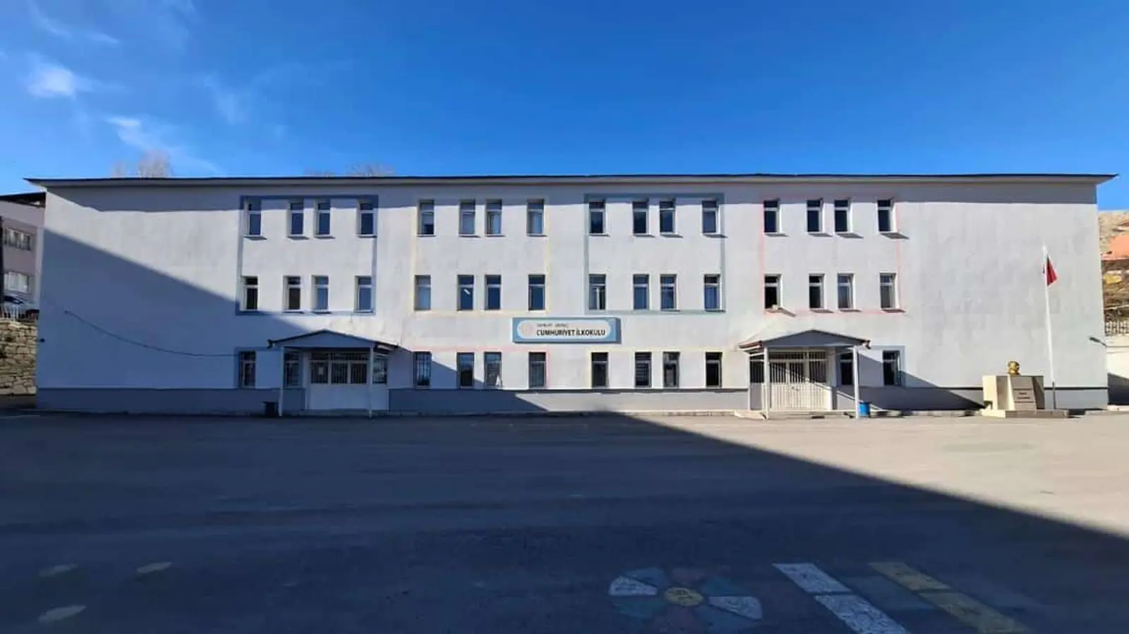 Kurum Kapak Görseli