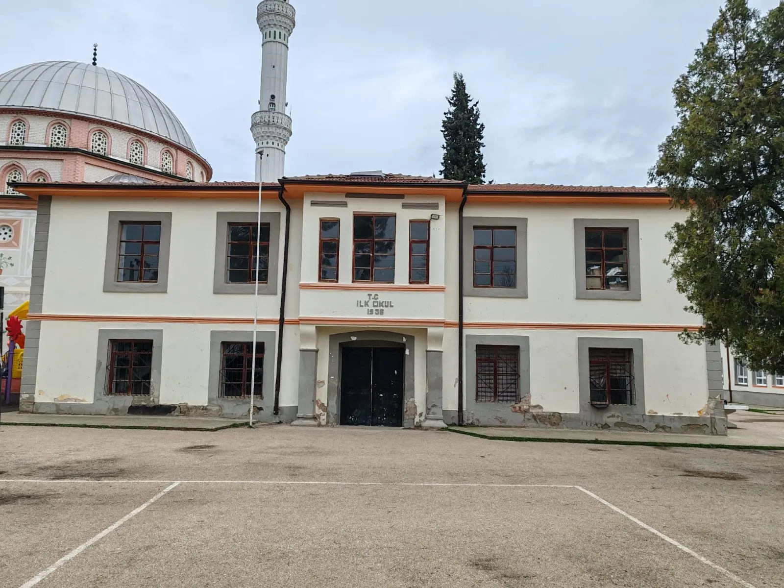 Kurum Kapak Görseli