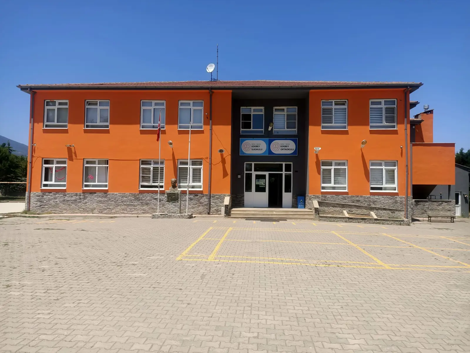 Kurum Kapak Görseli