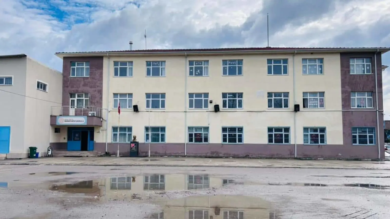 Kurum Kapak Görseli