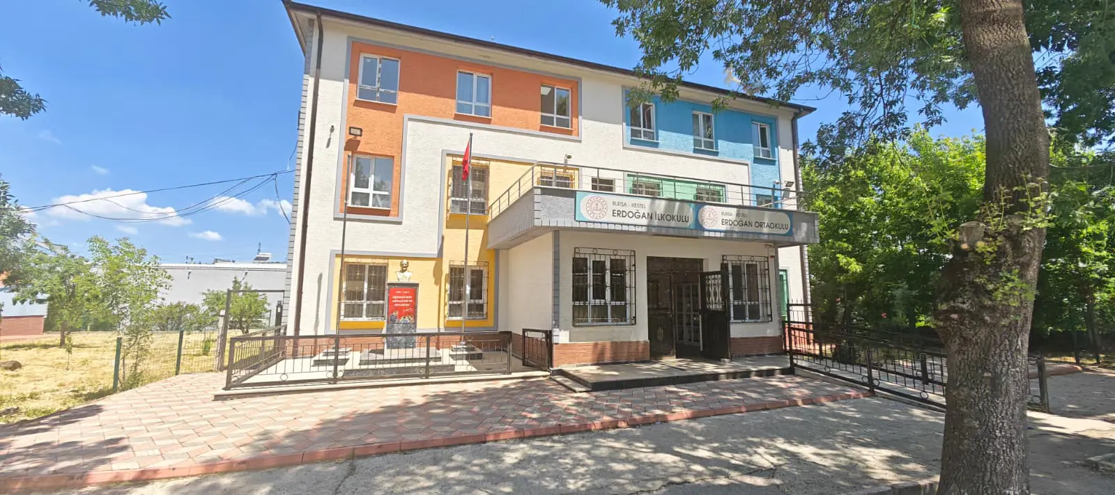 Kurum Kapak Görseli