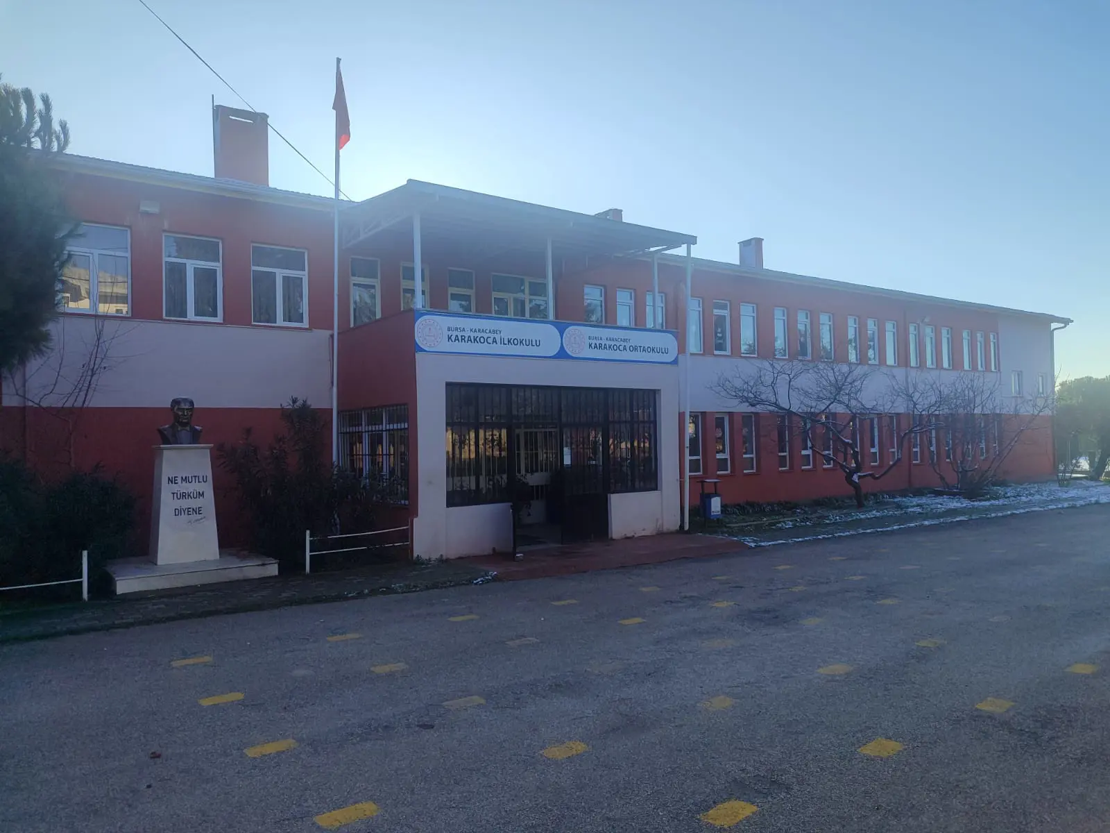 Kurum Kapak Görseli