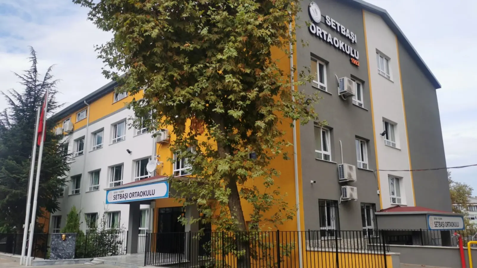 Kurum Kapak Görseli