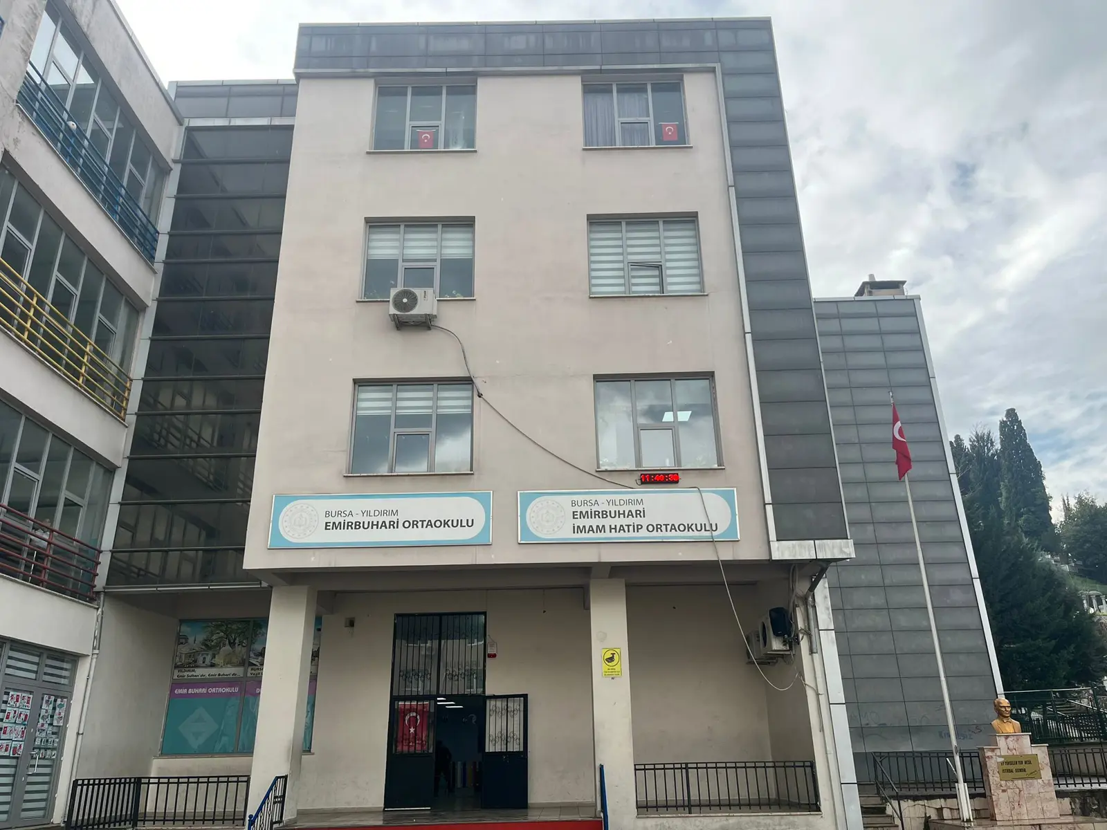 Kurum Kapak Görseli