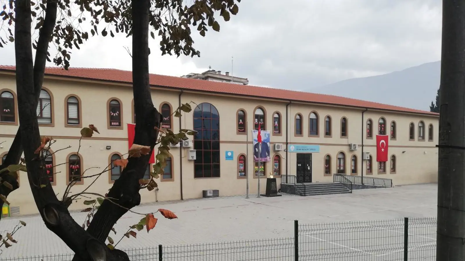 Kurum Kapak Görseli