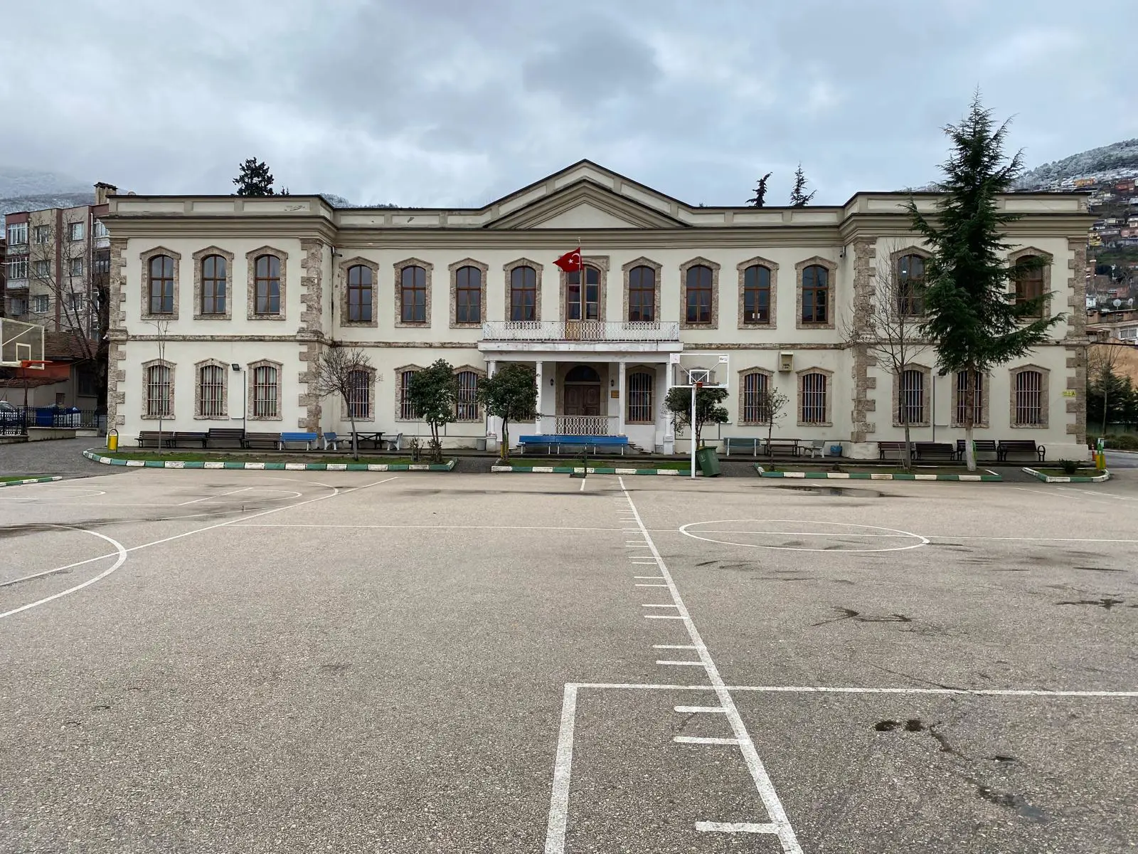 Kurum Kapak Görseli