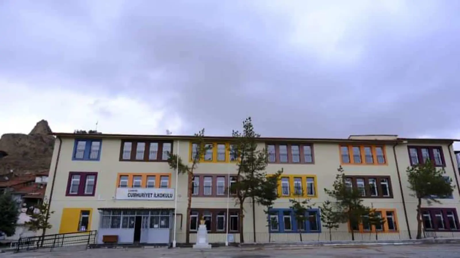 Kurum Kapak Görseli