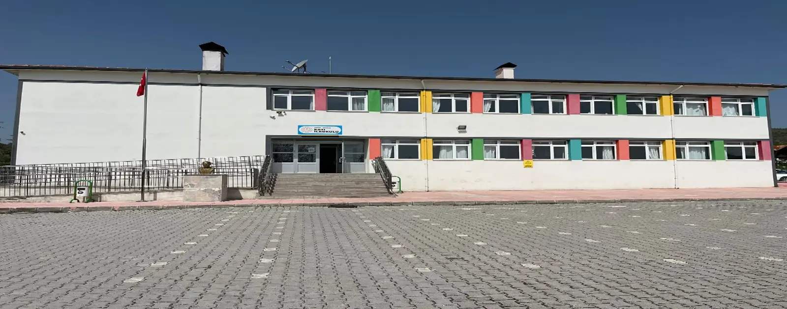 Kurum Kapak Görseli