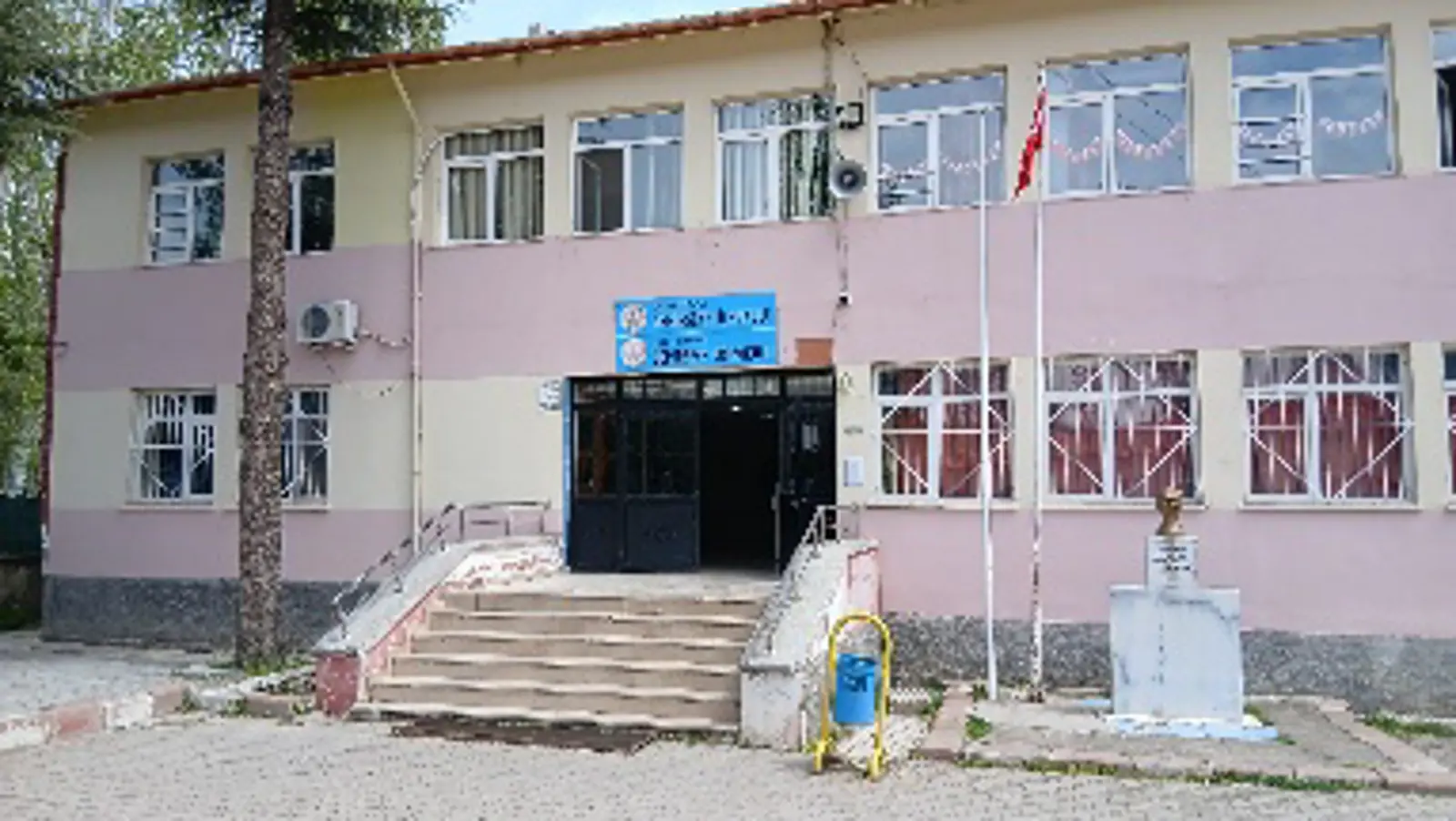 Kurum Kapak Görseli
