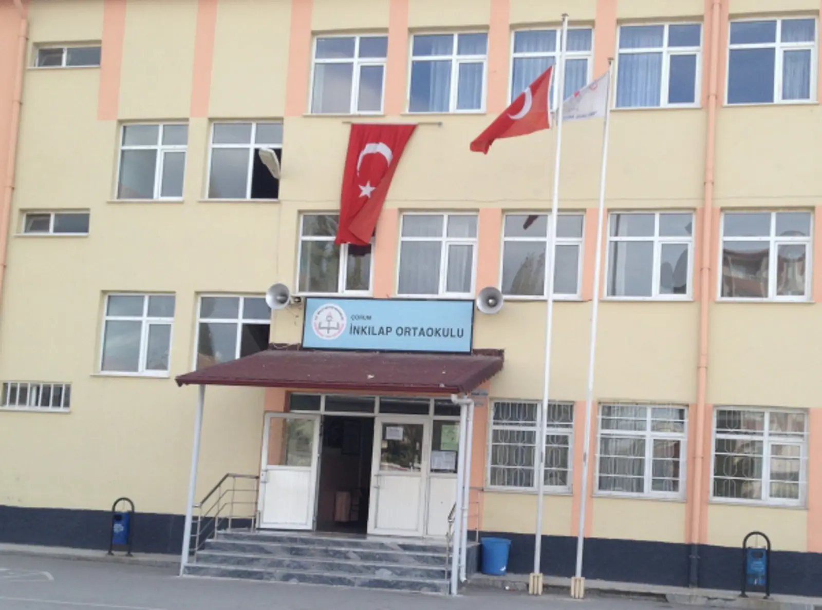 Kurum Kapak Görseli