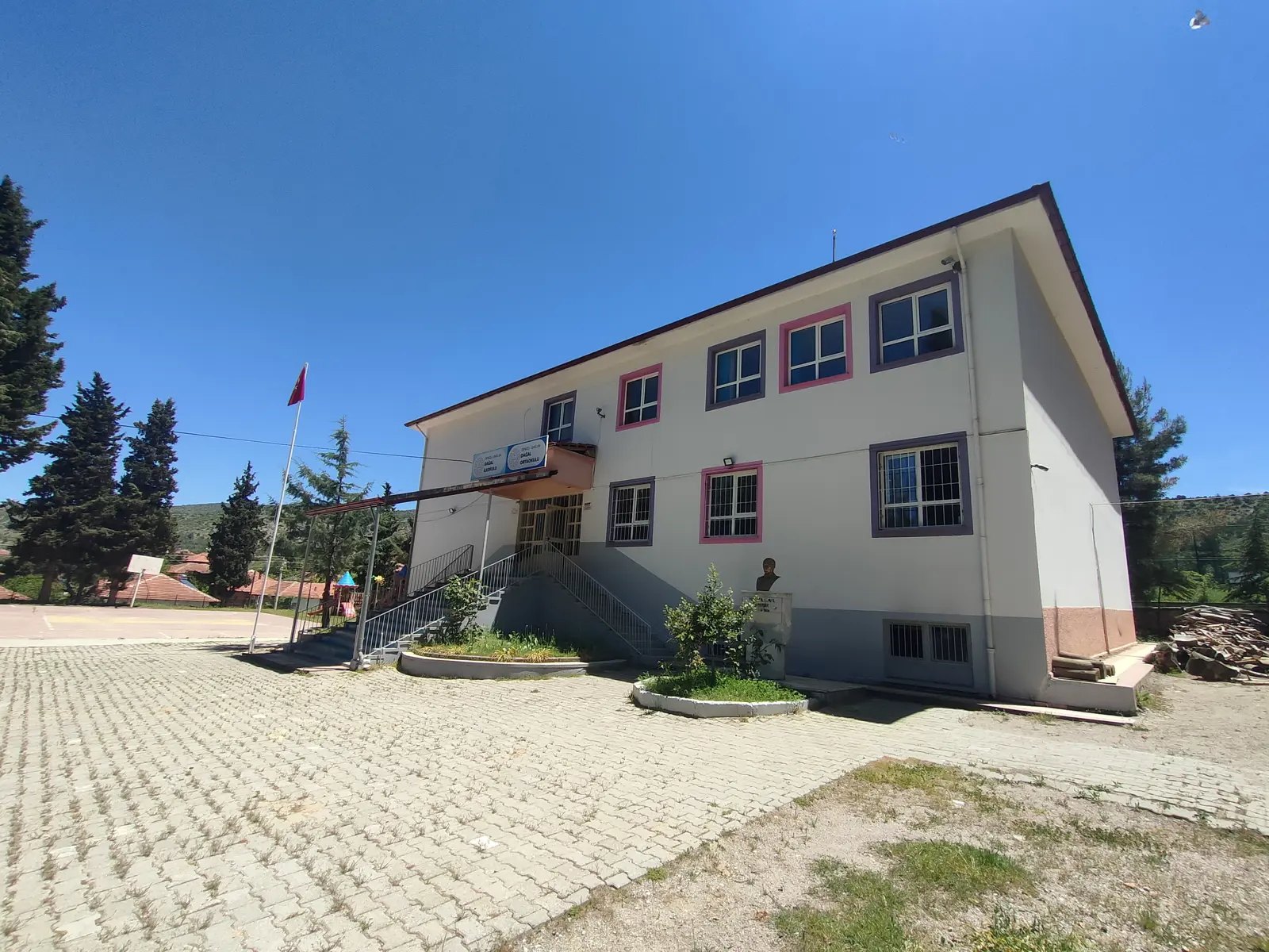 Kurum Kapak Görseli