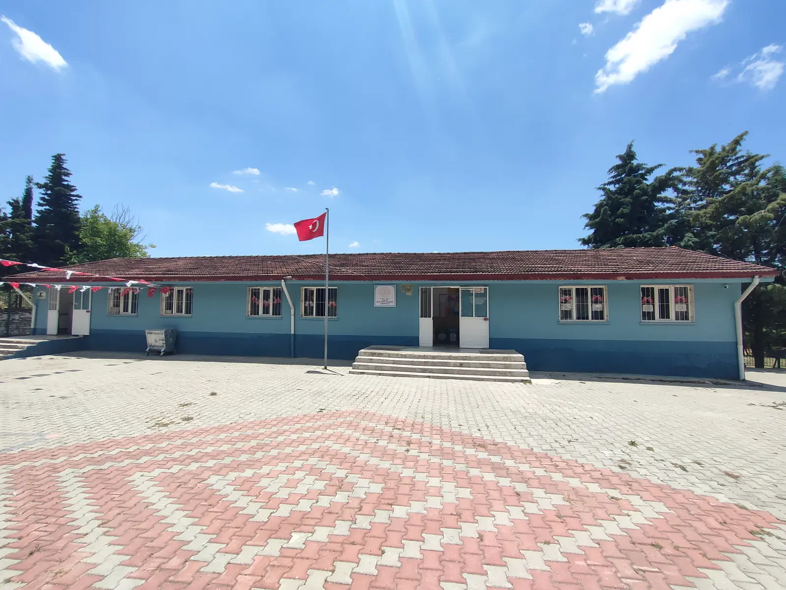 Kurum Kapak Görseli