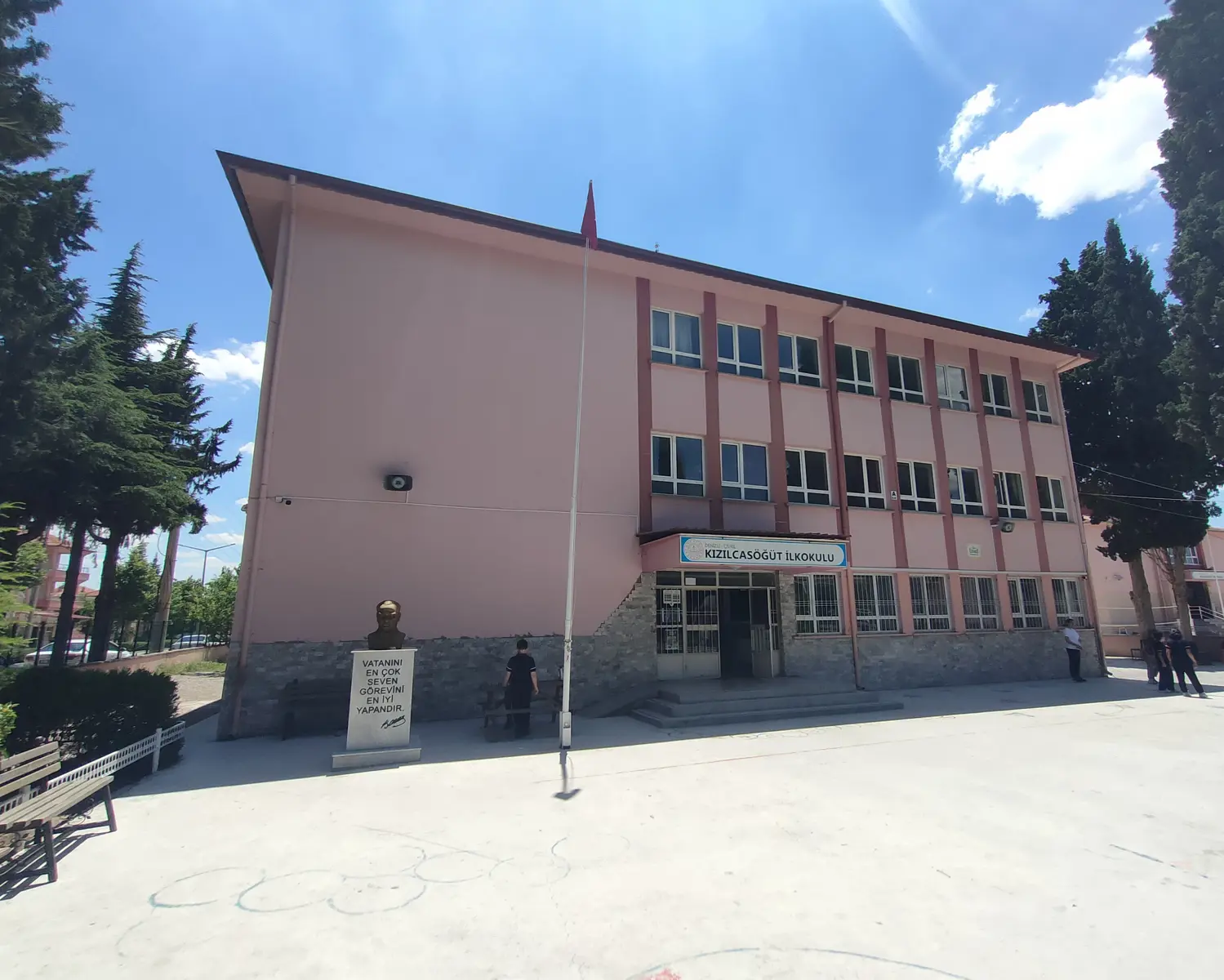 Kızılcasöğüt İlkokulu