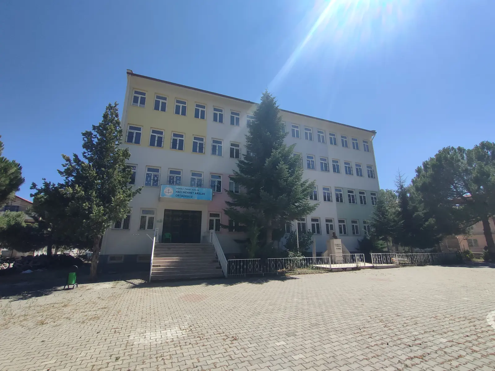 Kurum Kapak Görseli