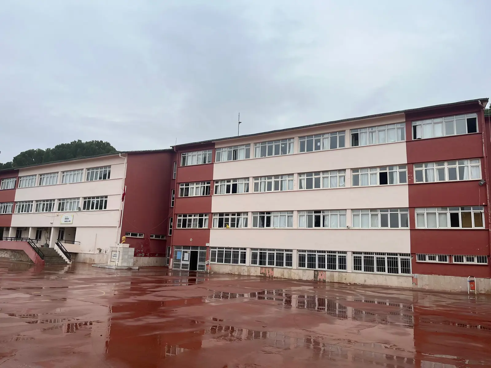 Kurum Kapak Görseli