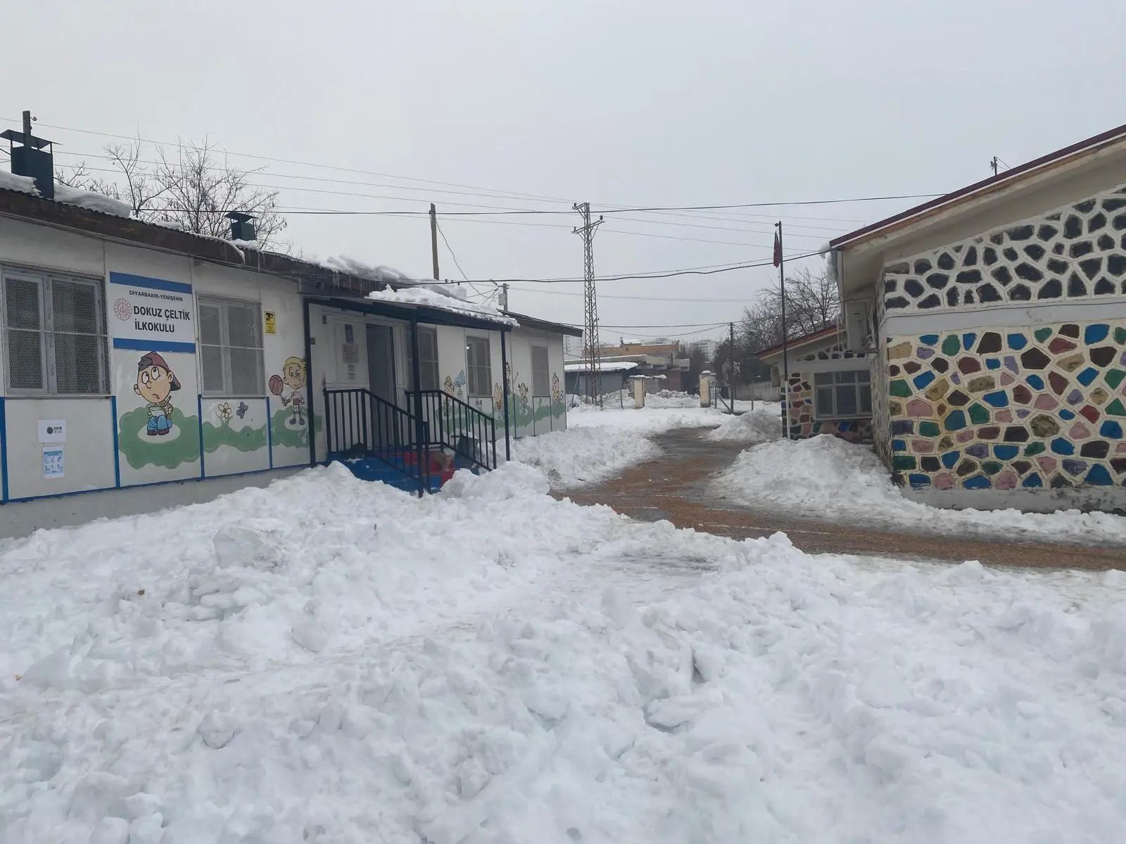 Dokuzçeltik İlkokulu