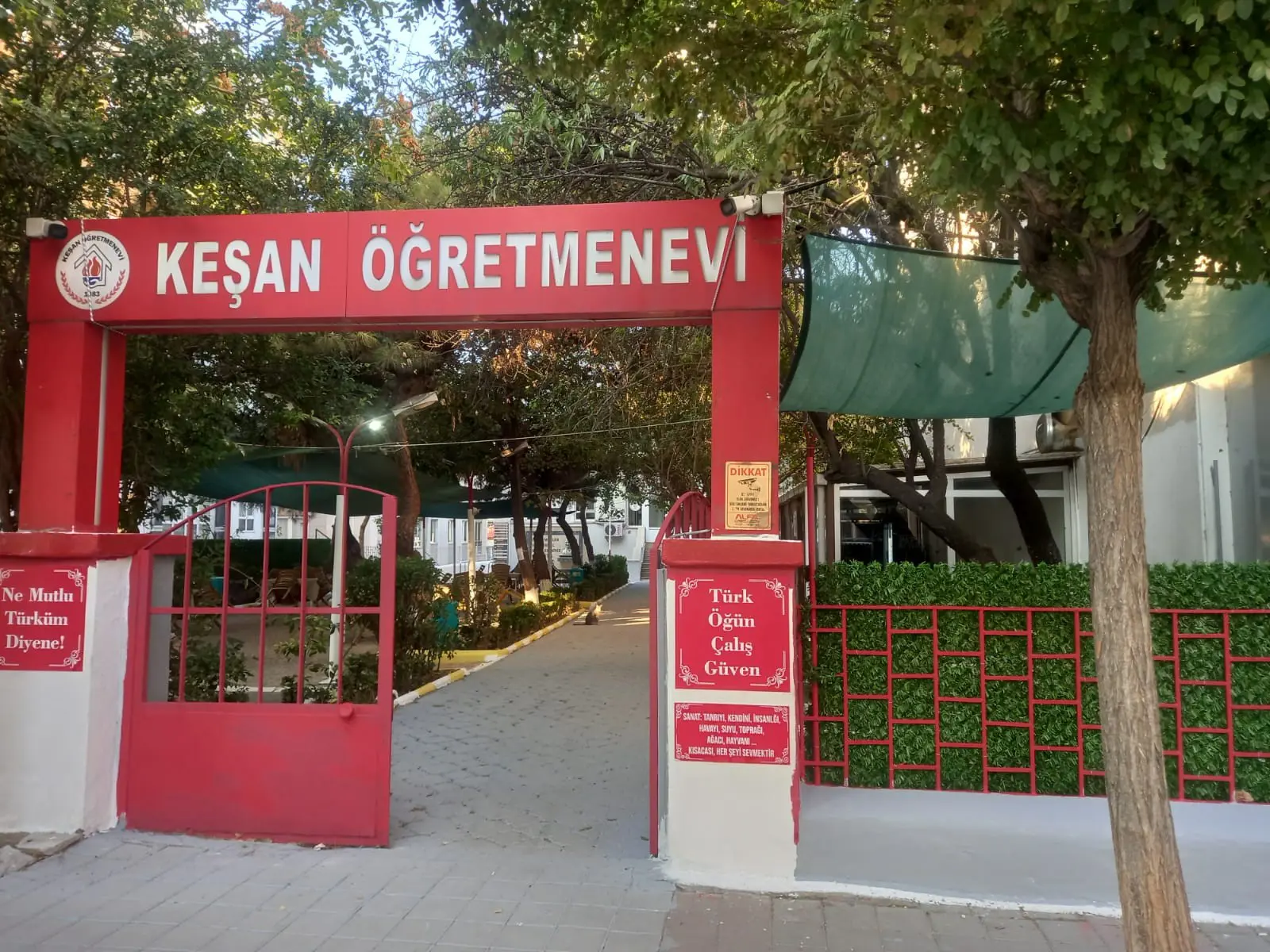 Kurum Kapak Görseli