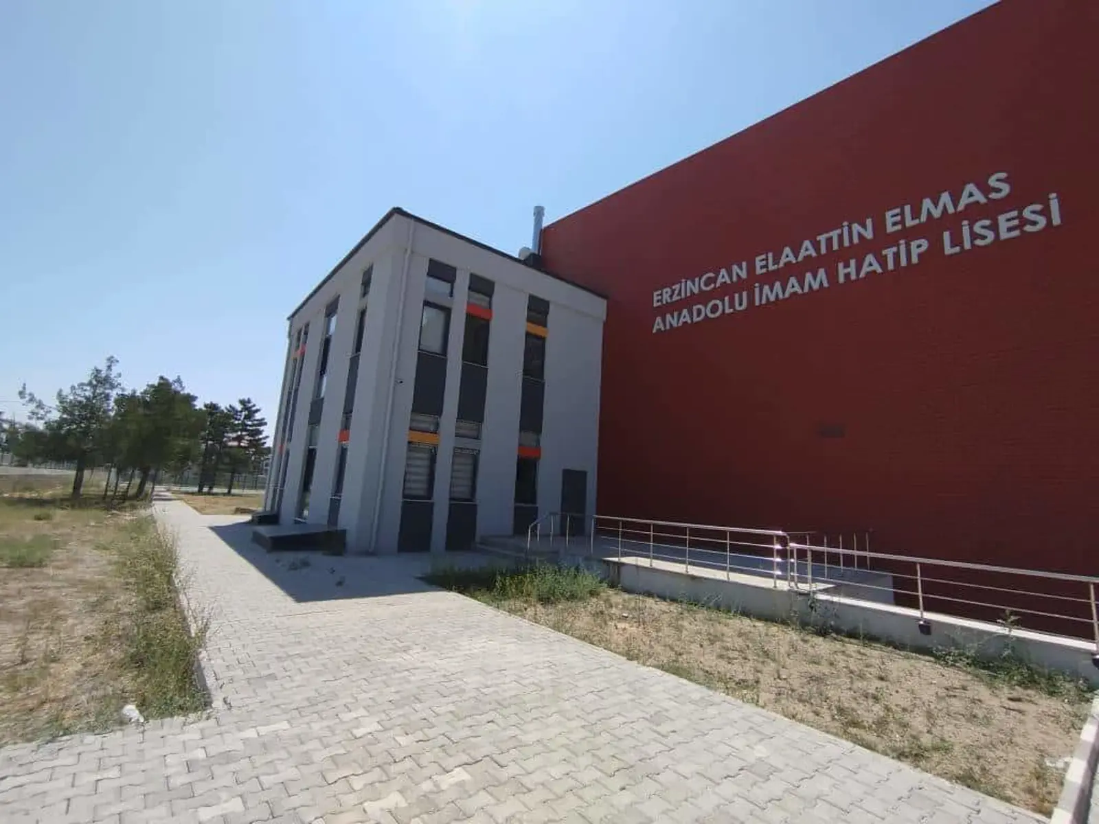 Kurum Kapak Görseli
