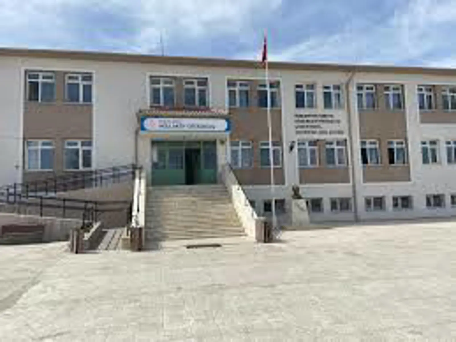Kurum Kapak Görseli