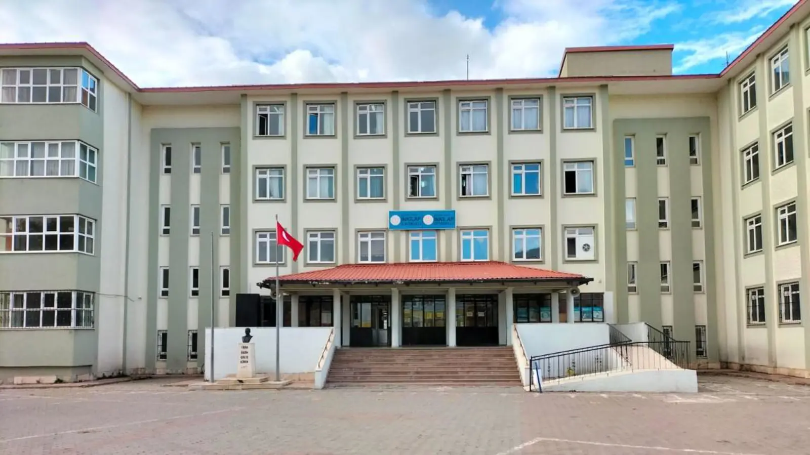 Kurum Kapak Görseli
