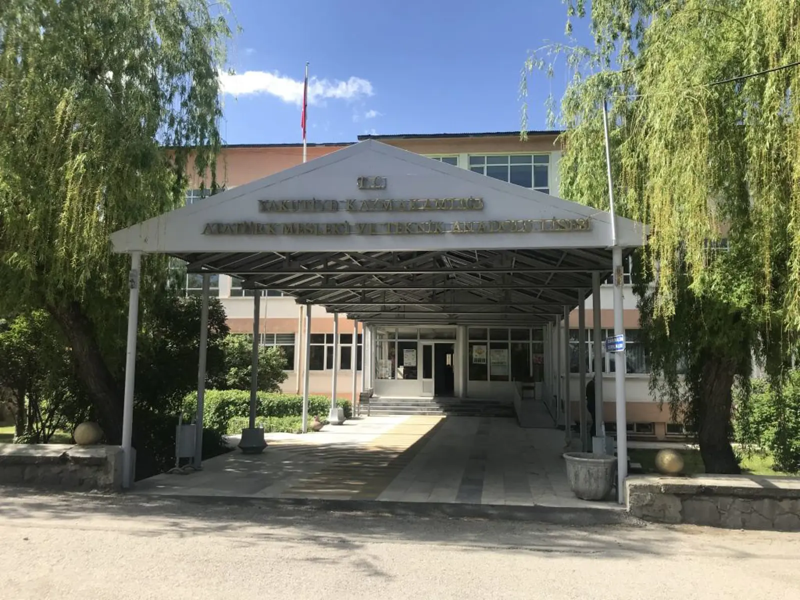 Kurum Kapak Görseli