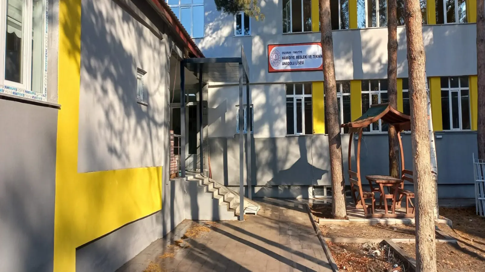 Kurum Kapak Görseli