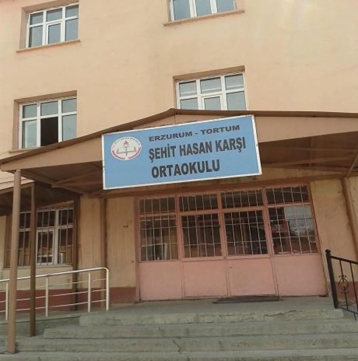 Kurum Kapak Görseli